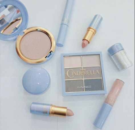 Blue Makeup Aesthetic Products, Blue Cosmetic, Makeup Supplies, Skincare Aesthetic, Pretty Skin Care, Artist Aesthetic, Pretty Skin, Makeup Items, Blue Makeup