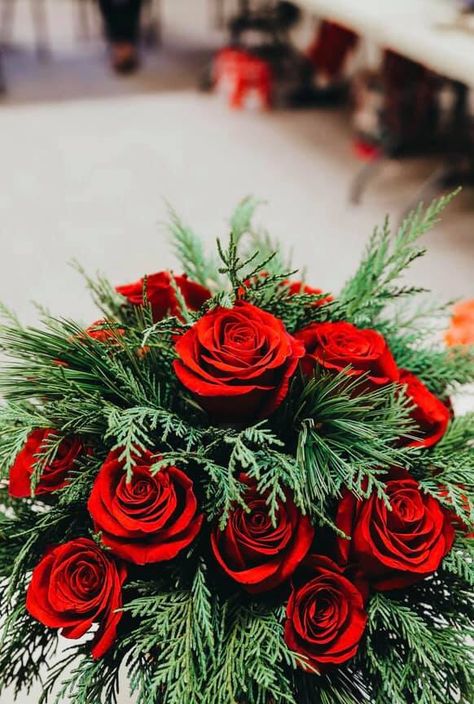 Red Roses And Greenery Centerpiece, Red Green And Silver Wedding, Hallmark Christmas Wedding, Christmas Roses, December Wedding Bouquets, Red Rose Bouquet Wedding, Red Roses Centerpieces, Christmas Wedding Flowers, Rose Wedding Theme