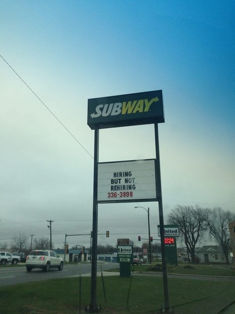 Subway Aesthetic, Passive Aggressive People, Passive Aggressive Behavior, Food Signs, Clean Memes, Restaurant Signs, Passive Aggressive, Human Interaction, Funny Signs