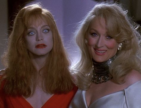 Goldie Hawn, I Love Cinema, Classic Horror Movies, Meryl Streep, Halloween Movies, Love Movie, Classic Horror, Iconic Movies, Film Stills