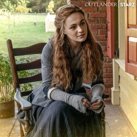 Brianna Randall, Brianna Fraser, Outlander Novel, Starz Shows, Sophie Skelton, Popular Book Series, The Fiery Cross, Outlander Characters, Drums Of Autumn