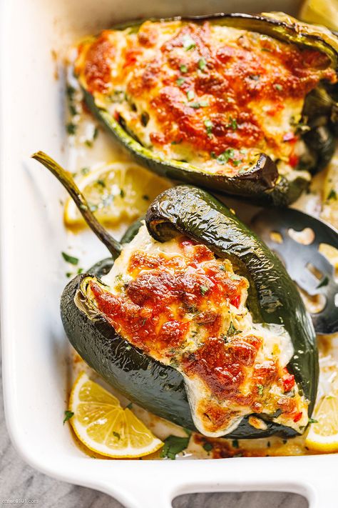 Chicken Stuffed Poblano Peppers Keto, Chilean Chicken Recipes, Stuffed Chile Relleno Recipe, Salsa Verde Chicken Stuffed Peppers, Gluten Free Chile Relleno, Chicken Stuffed Pablo Peppers, Stuffed Poblano Peppers Keto, Chicken Plates Dinners, Mexican Peppers Chile Relleno