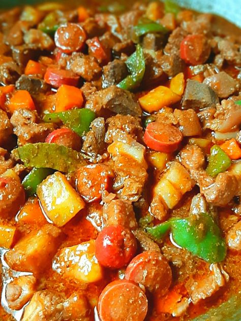 Pork Menudo Recipe, Pork Menudo, Menudo Recipe, Lunch Food, Sweet And Sour Pork, Food Culture, Lunch Recipes, Food Pictures, Food Ideas