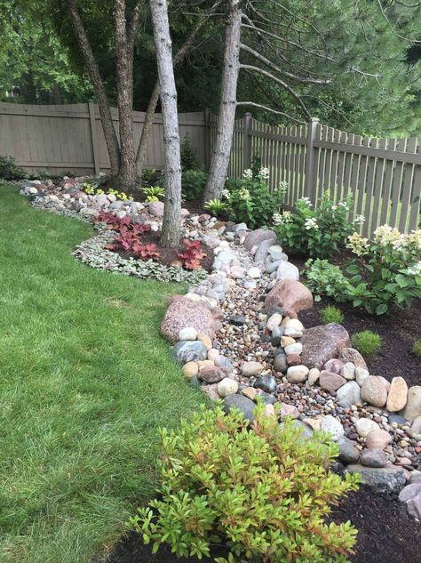 Dry Riverbed Landscaping, Chicago Landscape, River Rock Landscaping Ideas, Yard Inspiration, Stone Decoration, Dry River, Rock Landscaping Ideas, River Rock Landscaping, Rock Garden Design