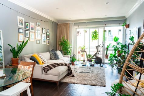 San Diego Condo Full of Plants | Apartment Therapy Gray Walls Decor, Living Room For Apartment, Living Room Office Combo, Fireplace Indoor Outdoor, Living Room Sliding Doors, Indoor Outdoor Fireplace, Fireplace Indoor, Grey Walls Living Room, Grey Wall Decor