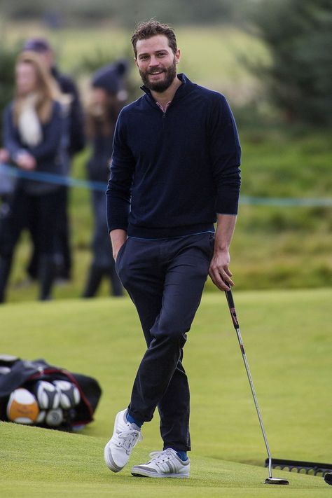 Golf Wear Men, Male Golf Outfit, Dude Outfits, Mens Golf Fashion, Jaime Dornan, Golf Style, Golf Theme, Golf Set, Smen