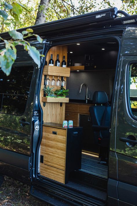 Mtb Camper Van, 4x4 Camper Van Interior, Sprinter Van Storage Ideas, Offroad Van, Overland Van, Living Van, 4x4 Camper Van, Mercedes Sprinter Camper, Camper Interior Design