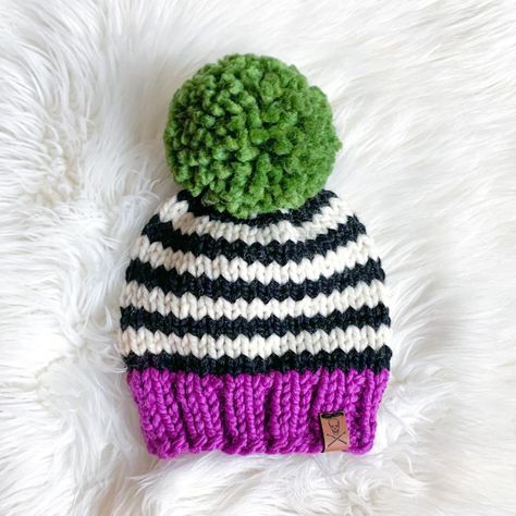 skull&hooks knit + crochet on Instagram: “Beetlejuice, beetlejuice, beetlejuice! 🖤 Do you love this beanie as much as I do?! ⚡️ #beetlejuice #beetlejuicebeanie #beetledemon #beanie…” Crochet Beetlejuice Hat, Crochet Beetlejuice Pattern Free, Beetlejuice Crochet Pattern Free, Beetlejuice Crochet Pattern, Beetle Juice Crochet, Beetlejuice Hat, Knitting Machine Beanie, Crochet Beetlejuice, Beetlejuice Crochet