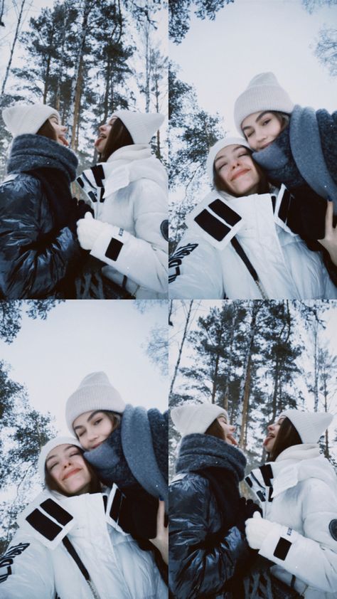 Winter Photos Friends, Snow Photoshoot Friends, Best Friend Winter Photoshoot, Instagram Picture Ideas Winter, Snow Photoshoot Ideas, Winter Picture Ideas, Snow Photoshoot, Sisters Photoshoot Poses, Friendship Photography