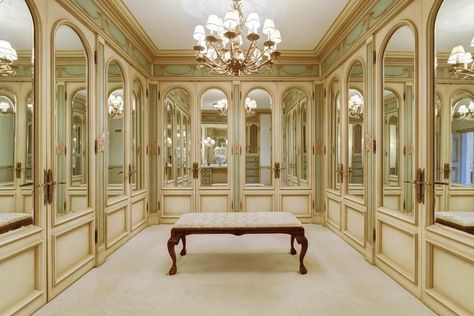 Royal Closet Luxury, Antique Walk In Closet, French Walk In Closet, Walk In Closet Victorian, Luxury Walk In Closet With Vanity, Royal Walk In Closet, Classic Walk In Closet Design, Princess Closet Aesthetic, Old Money Walk In Closet