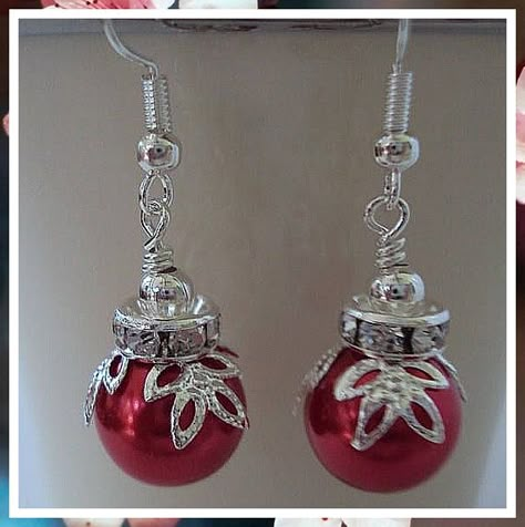 Christmas Jewelry - Amazon.com, everybody's favorite online store. Visit to buy everything you love today. Diy Christmas Earrings, Xmas Jewelry, Christmas Jewelry Diy, Earring Kit, Beaded Earrings Diy, Holiday Earrings, Jewelry Making Necklace, Christmas Bead, Bead Embroidery Jewelry