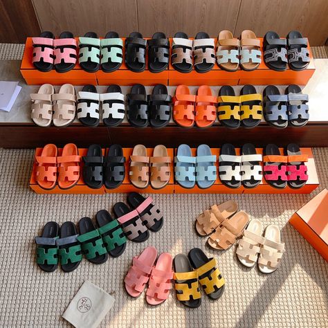 Hermes Slippers, Fluffy Shoes, Shoes World, Fashion Slippers, Girly Shoes, Swag Shoes, Pretty Shoes, Sneaker Heels, Cute Little Animals