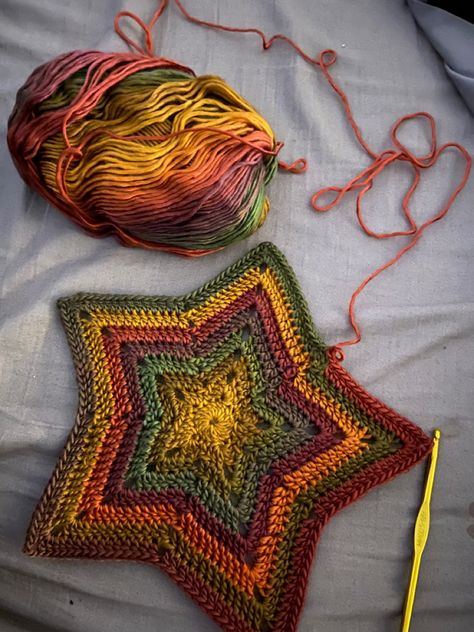 #wip #crochetideas What To Crochet With Multi Colored Yarn, Things To Crochet With Little Yarn, Crocheting Gift Ideas, Crochet Scarf Fall, Crochet Star Clothes, Crocheted Accessories, Color Work Crochet, Crochet Shawl Patterns, Beginner Crochet Ideas