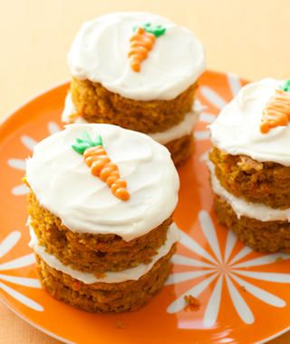 Carrot Recipes Dessert, Carrot Desserts, Mini Carrot Cake, Carrot Cakes, Mini Carrots, Mini Torte, Holiday Bread, Spring Treats, Easter Desserts Recipes