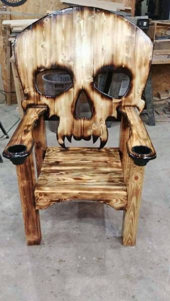 Skull Furniture, Pallet Chair, Into The Wood, Diy Holz, A Skull, Into The Woods, Wooden Pallets, Woodworking Projects Diy, Diy Wood Projects