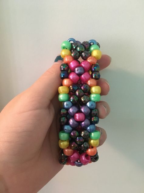 Rave Kandi Ideas, Scene Bracelets, Kandi Cuff Patterns, Pony Bead Projects, Diy Kandi Bracelets, Pony Bead Crafts, Diy Kandi, Kandi Kid, Candy Bracelet