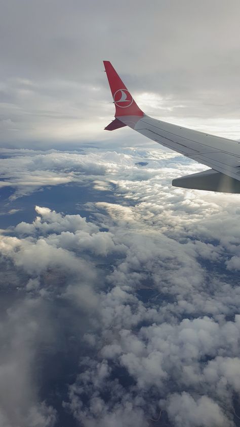 Turkish Airlines Fake Story, Singapore Vacation, Bali Bucket List, Istanbul Photography, Airplane Wallpaper, Travel Picture Ideas, Instagram Picture Quotes, Turkish Airlines, Chill Photos