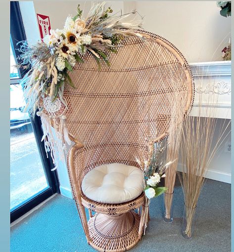 Boho baby shower or bridal shower peacock chair Boho Chair Decor, Peacock Chair Bridal Shower Ideas, Baby Shower Chair Ideas, Boho Chair Photoshoot, Baby Shower Chair For Mom, Peacock Chairs Wedding, Peacock Chair Photoshoot, Peacock Chair Baby Shower Ideas, Peacock Chair Maternity Shoot