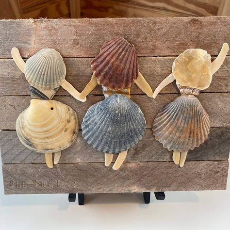 Sea Turtle Seashell Art, Seashell Animal Crafts, She’ll Craft Ideas, Seashell Projects Artwork, Crafts With Shells From The Beach, Craft With Seashells, Shell Pictures Ideas Seashells, Seashell Friends, Sea Shell People