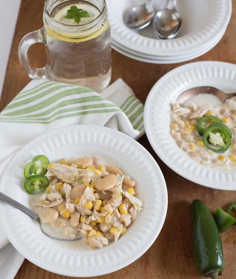 The best creamy slow cooker white chicken chili on the block. This recipe is super easy to make, cooks by itself, and is a chili cook-off winner! White Bean Chicken Chili Slow Cooker, Easy Slow Cooker Chili, Chili Slow Cooker, Slow Cooker White Chicken Chili, Slow Cooker Chili Easy, Chili Easy, White Chicken Chili Slow Cooker, Slow Cooker Chicken Chili, Crockpot White Chicken Chili