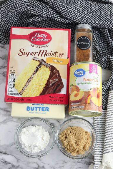 Cobbler Cake Mix Recipe, Recipes With Canned Fruit, Cake Mix Peach Cobbler, Dutch Oven Peach Cobbler, Cobbler Cake, Peach Cobbler Cake, Cake Mix Cobbler, Peach Upside Down Cake, Peach Pound Cakes