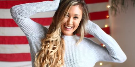 laurDIY Laurdiy And Alex Wassabi, Lauren Diy, Lauren Riihimaki, Famous Youtubers, Youtube Stars, Best Youtubers, Pictures Ideas, Diy Shirt, Diy Clothes