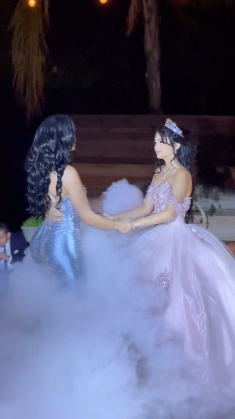 Mom And Daughter Quince Dance, Mom And Daughter Quince Pictures, Aurora Quinceanera Theme, Quince Mom Dress, Quinceanera Aesthetic, Quince Dances, Quinceanera Dances, Quince Pictures, My Quinceanera