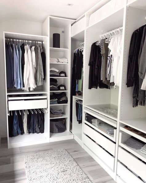 A round-up of the best closet makeovers using the IKEA Pax system with hacks to make it look custom and solutions for creating the most functional closet. Ikea Dressing Room, Ikea Pax System, Closet Makeovers, Functional Closet, Dressing Ikea, Pax Closet, Ikea Pax Closet, Master Closet Design, Pax System