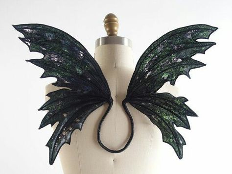 Fairy Wings Black, Dark Fairy Outfit, Black Fairy Wings, Dark Fairy Costume, Diy Fairy Wings, Pixie Wings, Handmade Halloween Costumes, Fire Fairy, Fairy Photoshoot