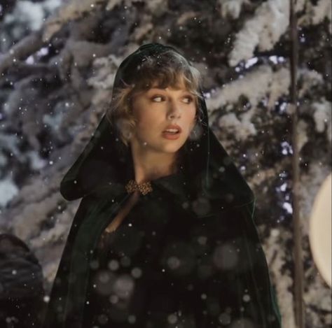 Taylor Swift, Swift, Holidays, Green, Black