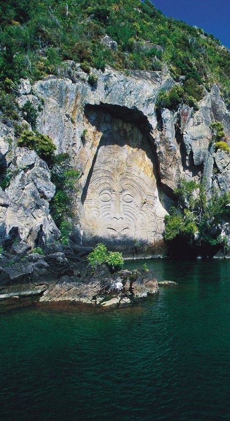 New Zealand Culture Maori, Aotearoa New Zealand, Maori Culture Aesthetic, Maori Aesthetic, Ancient Polynesia, Maori Architecture, New Zealand Culture, Lake Taupo New Zealand, Maori New Zealand