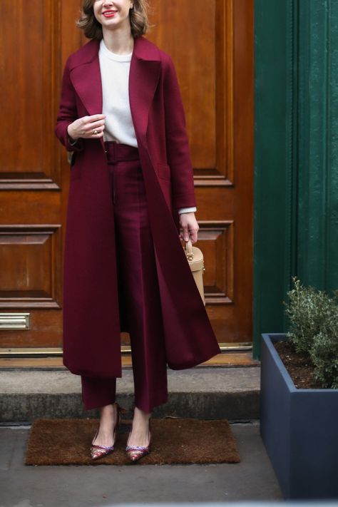 40 Fabulous Sale Finds for 2021! - STACIE FLINNER Attorney Fashion, Stacie Flinner, Elemento Terra, Africa Trip, Winter Palette, Chunky Turtleneck Sweater, Burgundy Outfit, American Dress, Dressy Casual Outfits