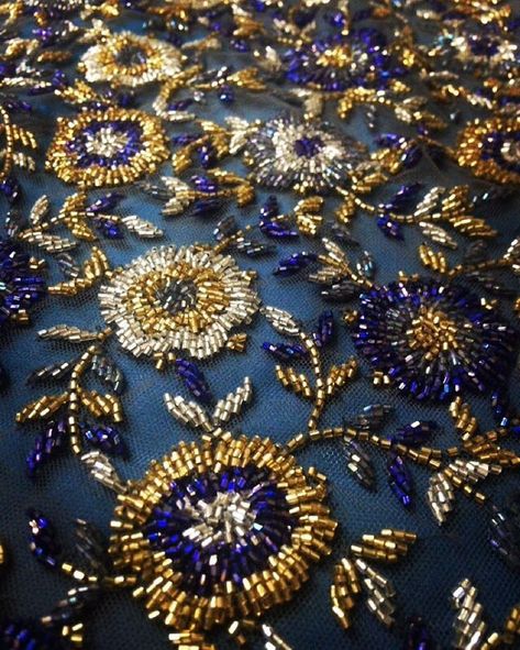 Blue and Gold Tambour Beading, Haute Couture Embroidery, Ideas Embroidery, Zardozi Embroidery, Tambour Embroidery, Beadwork Embroidery, Motifs Perler, Couture Embroidery, Bead Sewing