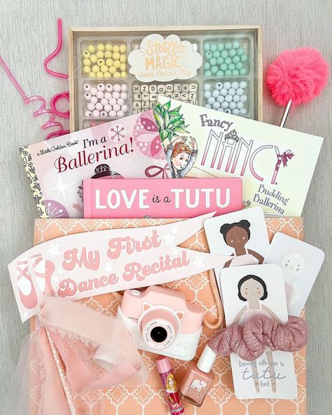 First Recital Gift, First Dance Recital Gift, Dance Recital Bouquet Ideas, Dance Recital Flowers, Recital Gifts For Dancers, Dance Recital Gift Ideas, Dance Recital Gifts Diy, Ballet Recital Gifts, Dance Christmas Gifts