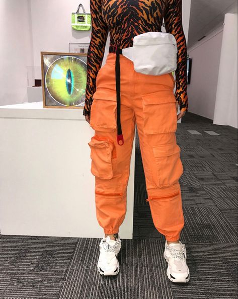 Black Baggy Pants Outfit, Black Baggy Pants, Baggy Pants Outfit, Harem Trousers, Streetwear Pants, Streetwear Shoes, Trendy Outfits Winter, Trousers Casual, Women Streetwear