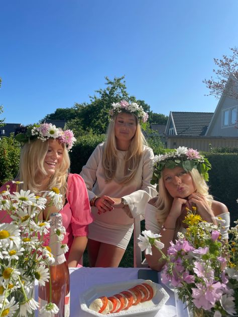 Midsummer Party Outfit, Midsommar Party Outfit, Midsummer Outfit, Midsommar Aesthetic, Midsommar Party, Midsummer Party, Swedish Midsummer, Questioning Reality, Scandi Summer