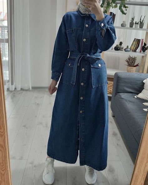 Denim Dress Hijab Outfit, Denim Abaya, Long Denim Shirt, Muslim Outfit, Dress Code Casual, Blue Jean Dress, Attractive Dresses, Classy Gowns, Dress Jeans