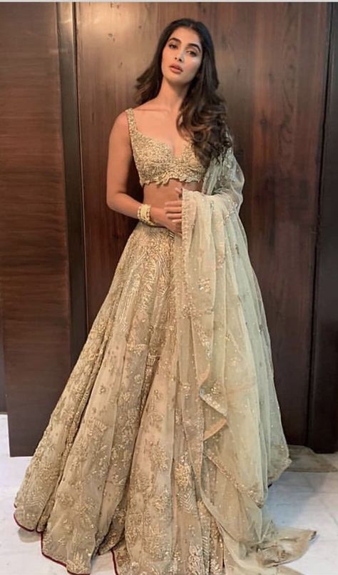 Indian Reception Outfit, Gold Lehenga, Simple Lehenga, Indian Outfits Lehenga, Nikkah Dress, Wedding Lehenga Designs, Lehnga Dress, Pooja Hegde, Traditional Indian Dress