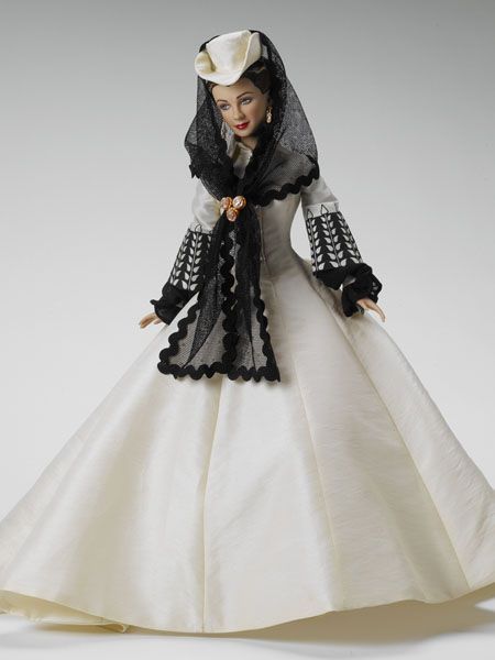 All Dressed Up Like Racehorses - Gone With The Wind Collection - Tonner Doll Company: Gone With The Wind Dresses, Vivian Leigh, Col Crochet, Scarlett O'hara, Vivien Leigh, Barbie Gowns, Im A Barbie Girl, Franklin Mint, Ivory Dresses