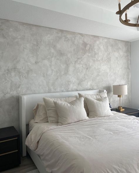 Concrete Feature Wall Bedroom, Textured Walls Ideas Bedrooms, Textured Wall For Bedroom, Venician Plaster Walls Living Rooms, Bedroom Wall Texture Paint Ideas, Bedroom Wall Texture, Welcome To My Home, Washing Walls, Home Decor Aesthetic