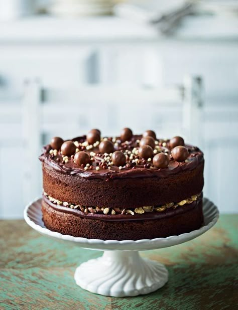 Malteser Chocolate Cake Chocolate Biscuit Cake Recipe, Biscuit Cake Recipe, Malteser Cake, Choc Ganache, Maltese Recipes, Cake Brownie, Chocolate Biscuit Cake, Chocolate Sponge, Biscuit Cake