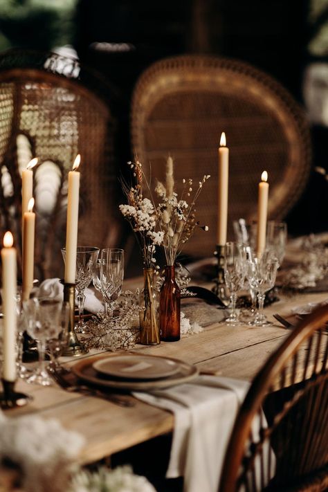 Dried Flower Wedding Tablescape, Moody Fall Wedding Table Decor, Wedding Decoration Candles, Wood Tables Wedding, Wood Wedding Table Decor, Weeding Decorating, Wood Table Setting, Barn Wedding Table Decor, Simple Barn Wedding