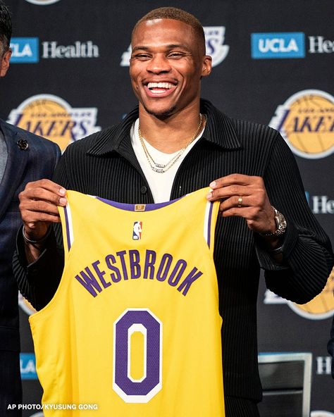 Russ Westbrook, Lonzo Ball, Art Pics, Nba Pictures, Russell Westbrook, Magic Johnson, 4 Life, Nba Basketball, Los Angeles Lakers