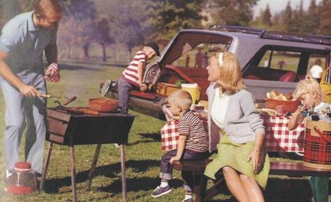 1950s Recipes for BBQs, Picnics and Patio Parties 50s Recipes, 1950s Picnic, 1950s Recipes, Retro Barbecue, Bbq Birthday, Family Backyard, Magazine Pictures, Simpler Times, Patio Party