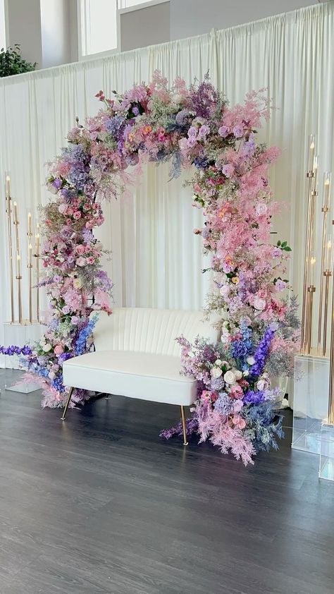 Event Decor Business, Living Room Wedding Decor, Room Wedding Decor, Wedding Floral Arch, Weddings Decorations Elegant Romantic, Nikah Decor, Living Room Wedding, Floral Arch Wedding, Wedding Entrance Decor