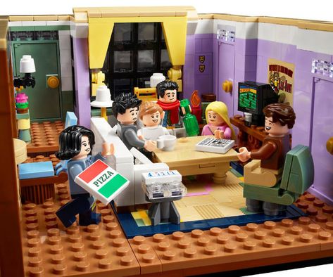 Friends Lego, Green Ottoman, Lego Friends Sets, Friends Apartment, Monica And Chandler, Friends Episodes, Lego People, Lego News, Lego Pieces