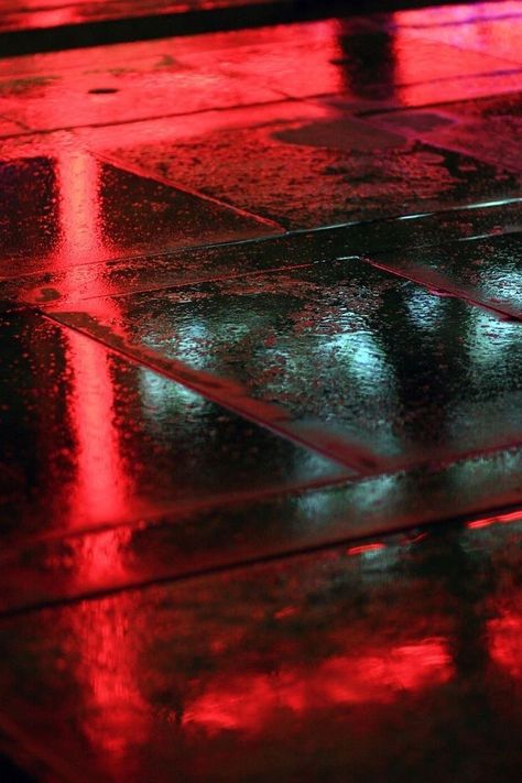 Neon Rouge, Wallpaper Night, Red And Black Wallpaper, Red Photography, I See Red, Cinematic Photography, Aesthetic Images, Night Aesthetic, City Aesthetic