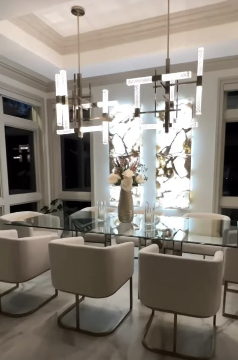 Penthouse Apartment Dining Room, Formal Dining Room Modern, Glass House Dining Room, Modern Dining Area, Dining Room Modern, Luxury Dining Tables Glass, Restoration Hardware Dinjng Room, Lux Marble Dinning Room Table, Big Houses Interior