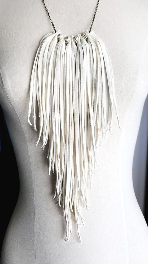 Tassel Jewelry Necklace, Adjustable Tassel Necklace With Fringe For Festivals, Bohemian Tassel Necklace With Beaded Fringe, Bohemian Fringe Necklace, Leather Fringe Necklace, Festival Fringe Choker Necklace, Leather Jewelry Making, Diy Leather Earrings, Loc Jewelry