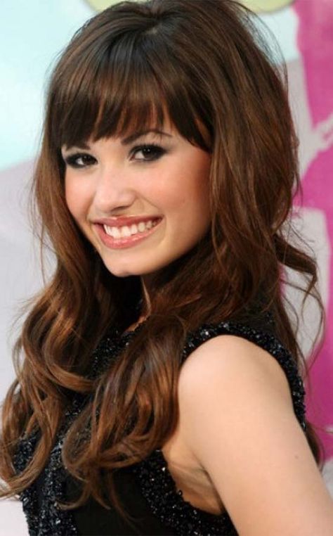 Demi Lovato Black Hairstyles With Bangs Demi Lovato Hair, Urban Hairstyles, Curls For Long Hair, Curly Bangs, Fall Hair Cuts, Bangs Hairstyles, Long To Short Hair, Hair Curls, Bangs Curly